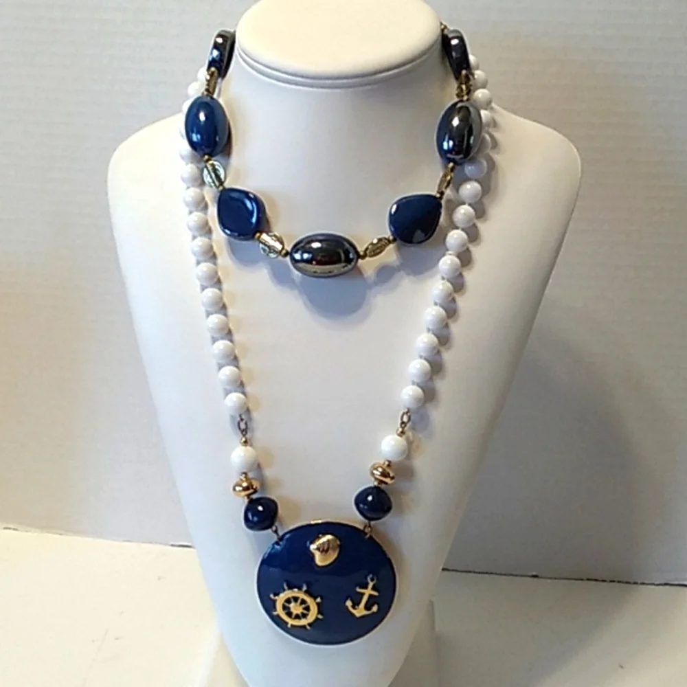 Lot of two Blue and white costume neckless - Picture 1 of 10